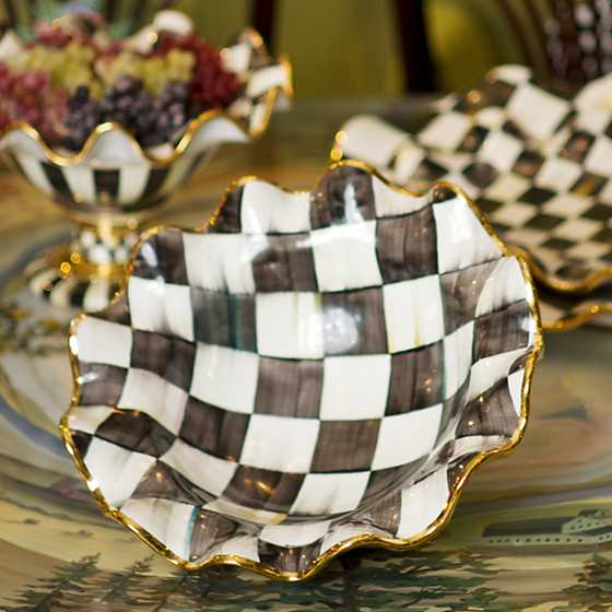 Courtly Check Medium Ceramic Fluted Serving Bowl
