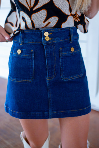 Janelle Skirt, Teatro