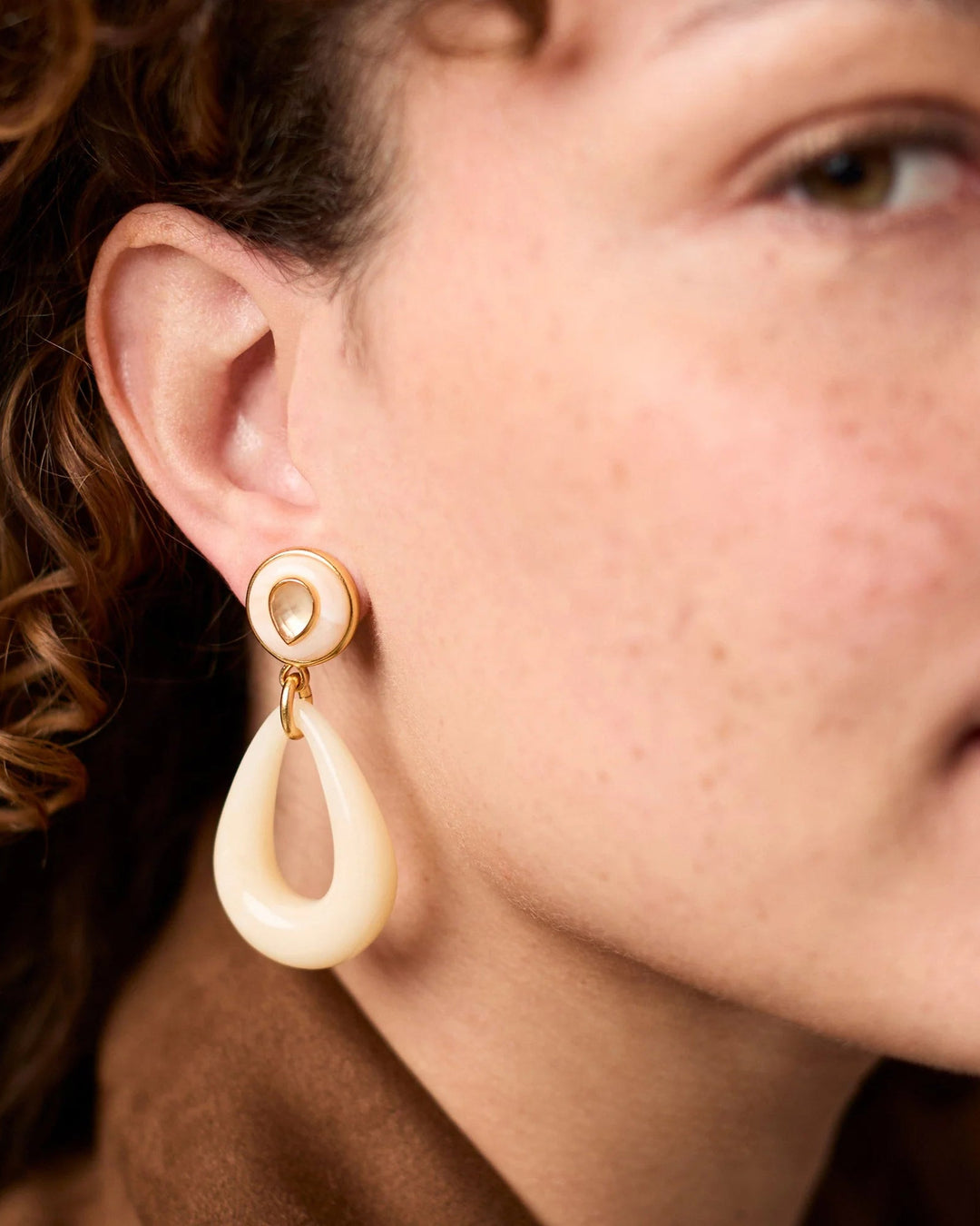 Carnaby Statement Earrings, Ivory