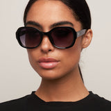 Darcy, Black/Smoke Fade