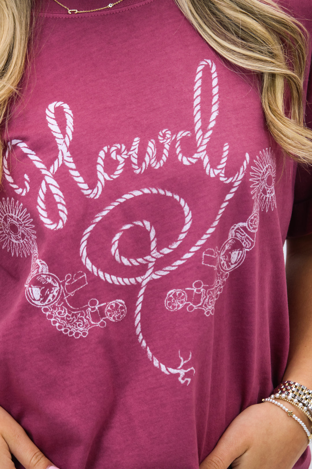Howdy Tshirt, Maroon