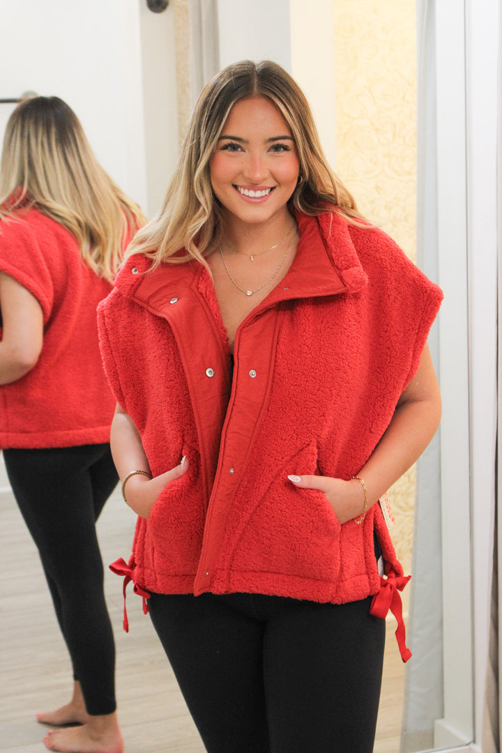 Scout It Out Fleece Vest, Cranberry