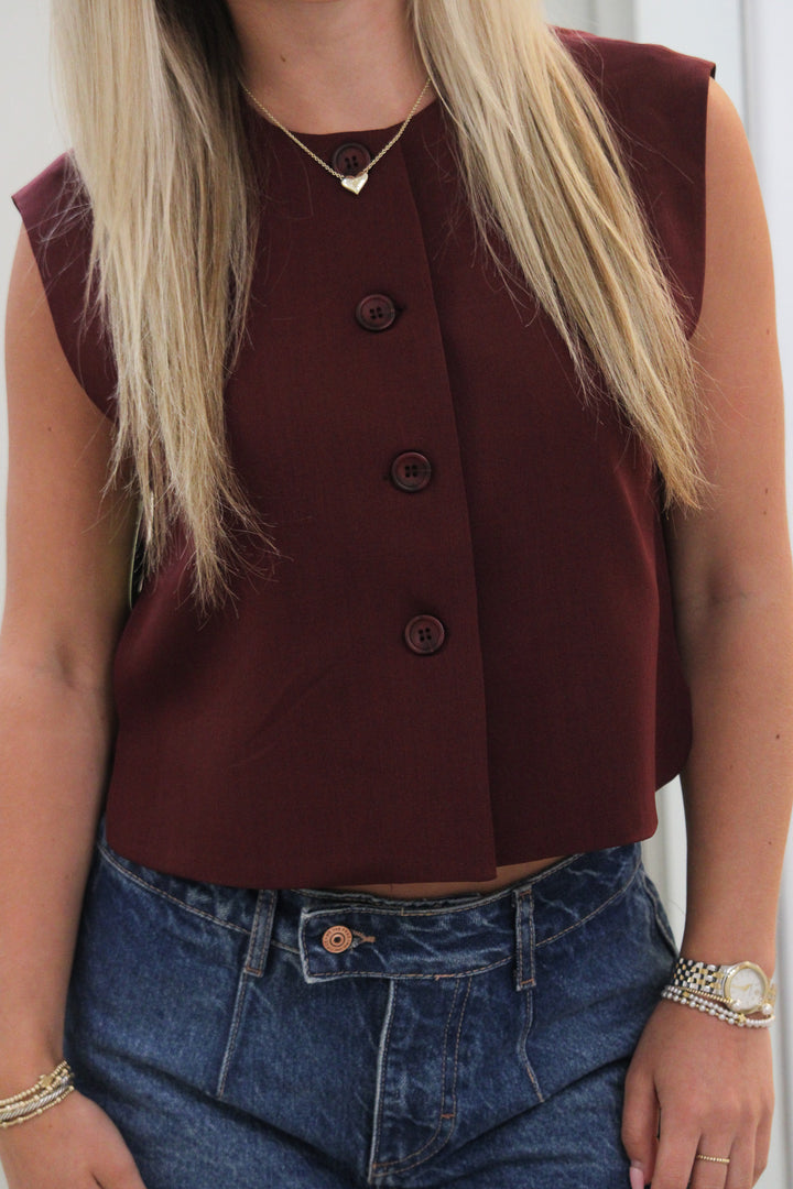 Alyssa Top, Wine