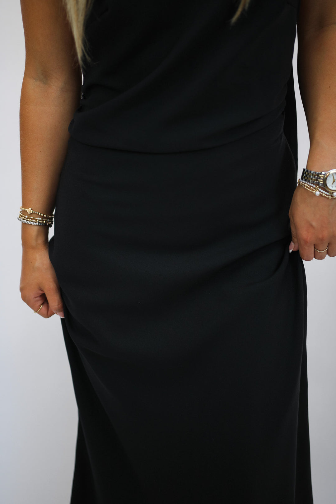Raising the Bar Midi Dress, Black