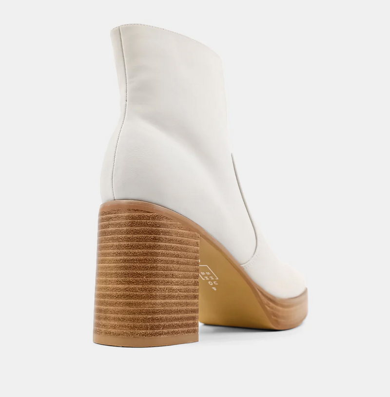 Vernita Boot, Bone