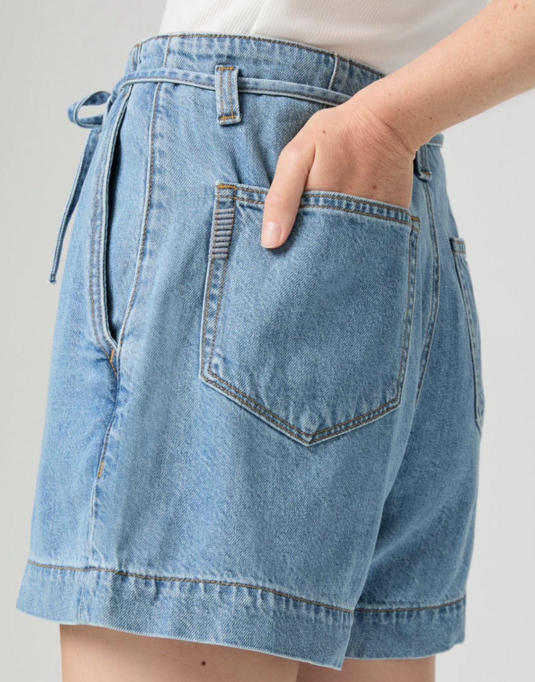 Anessa Short w/ Wasit Tie, Tranquility