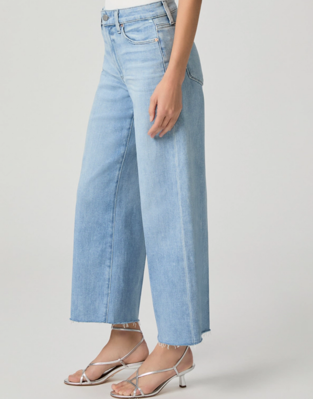 Anessa Distressed Raw Hem, In Tune