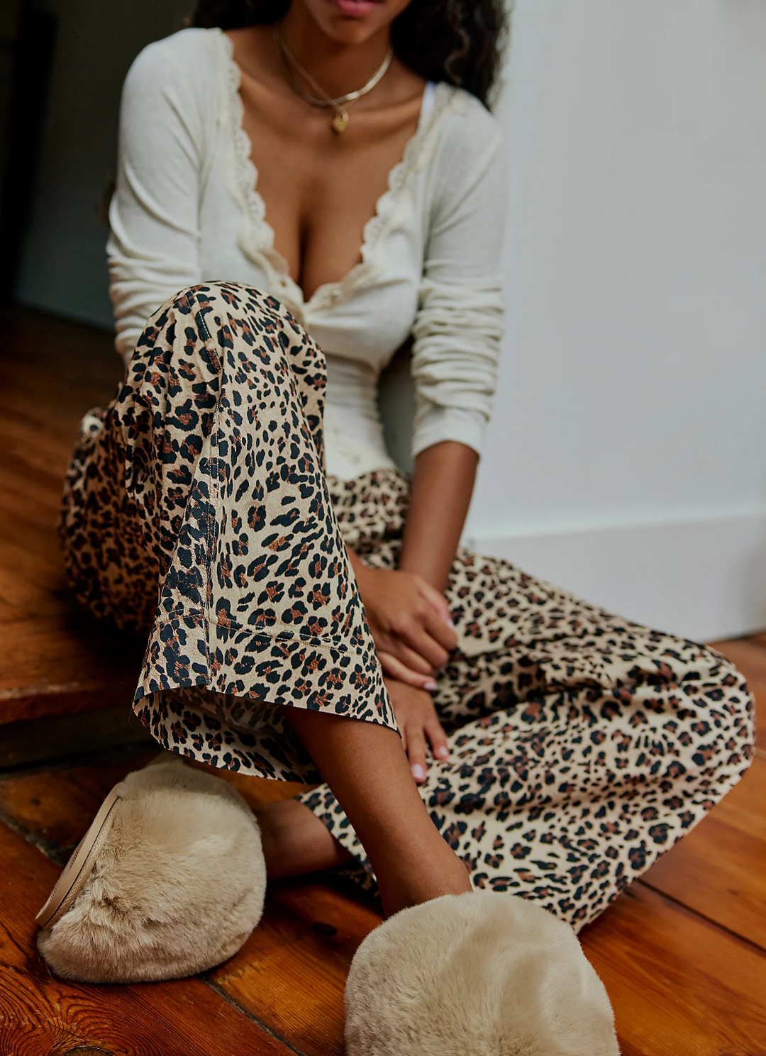 Snowball Slippers, Taupe