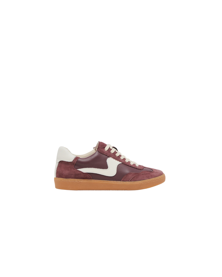 Notice Sneakers, Cranberry Suede