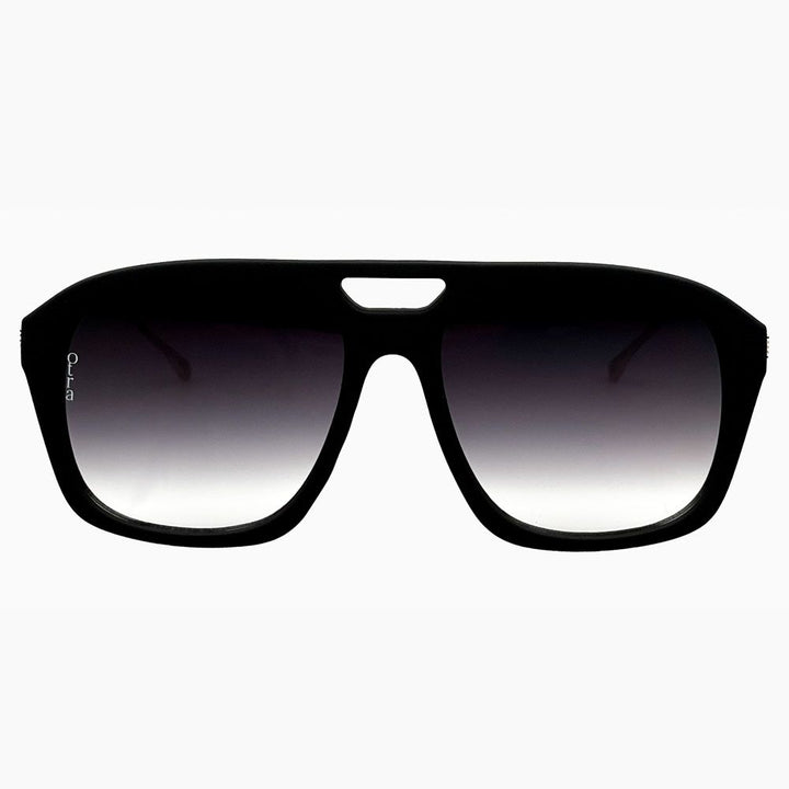 Reina, Matte Black/Smoke Fade