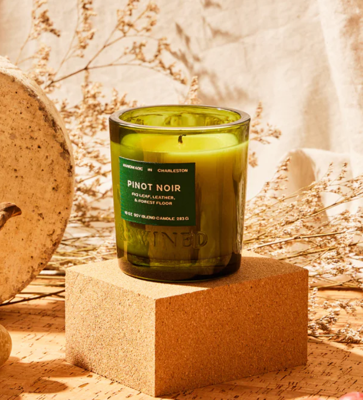 Pinot Noir Signature Candle, 10 oz